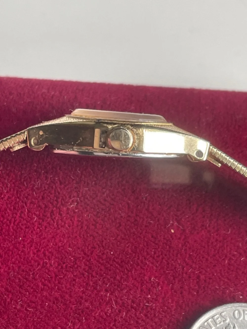 Seiko 2C20-6510 Vintage Gold-Tone Ladies Watch - running